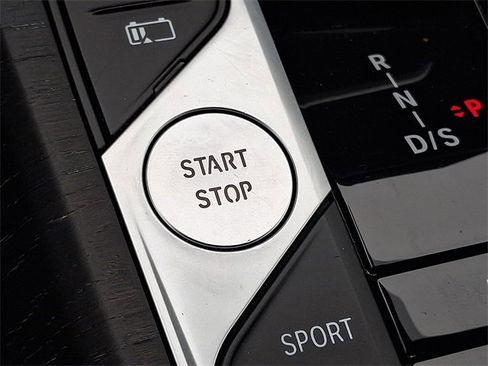 Used 2024 BMW 330e xDrive image 20