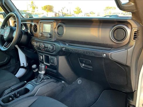 Used 2020 Jeep Wrangler Sport image 22