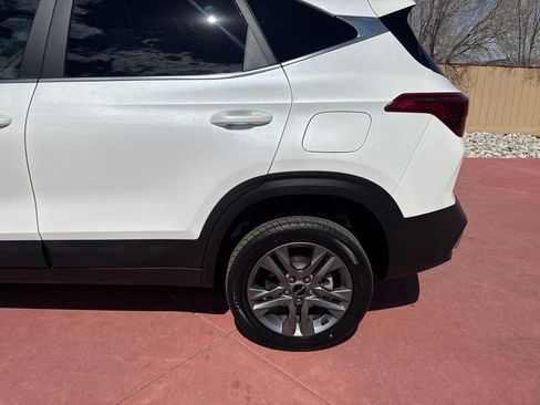 Used 2022 Kia Seltos S image 26