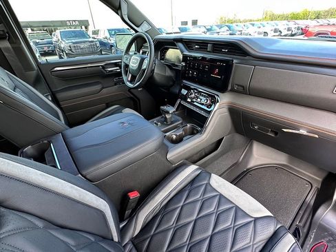 New 2026 GMC Sierra 1500 AT4 w/ AT4 Premium Package AWD/4WD image 13
