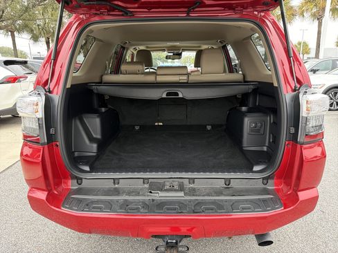 Used 2022 Toyota 4Runner SR5 Premium image 32