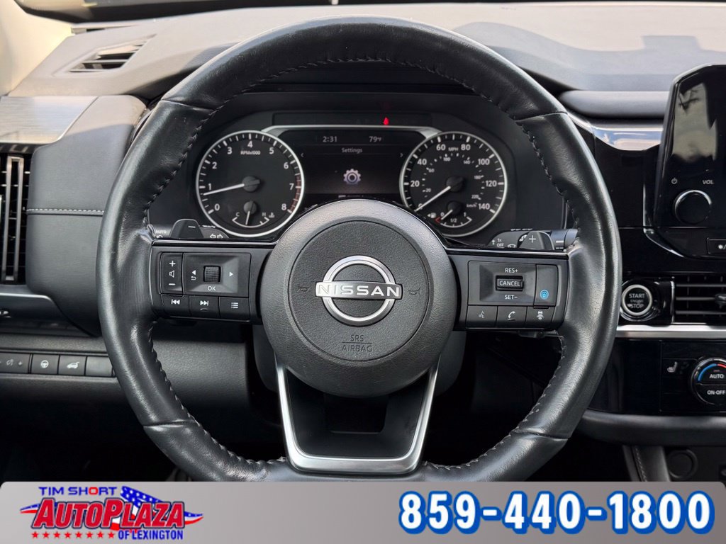 Used 2024 Nissan Pathfinder SL AWD/4WD image 14