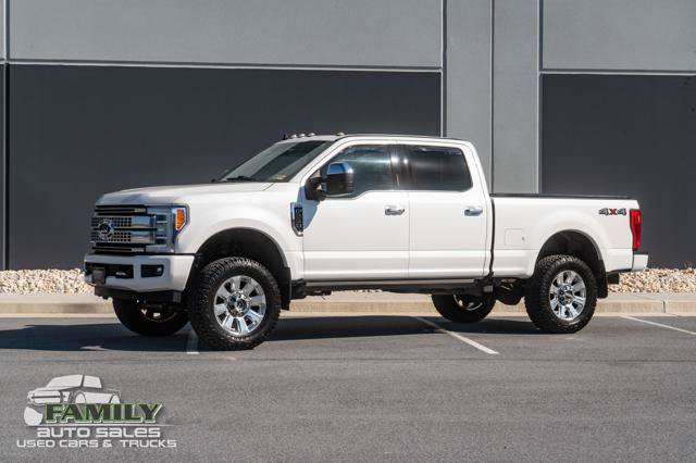 Used 2019 Ford F250 Platinum w/ Platinum Ultimate Package AWD/4WD image 2