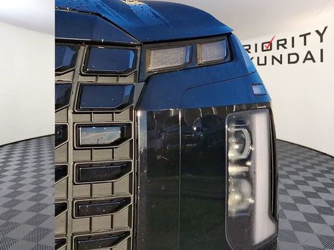 Used 2024 Hyundai Palisade Limited image 8