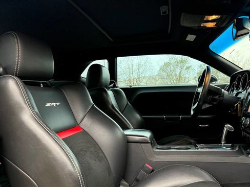 Used 2010 Dodge Challenger SRT8 image 26