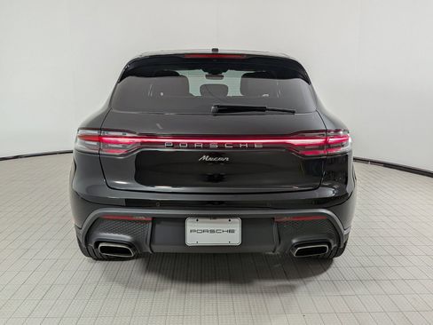 Certified 2025 Porsche Macan Turbo AWD/4WD image 10