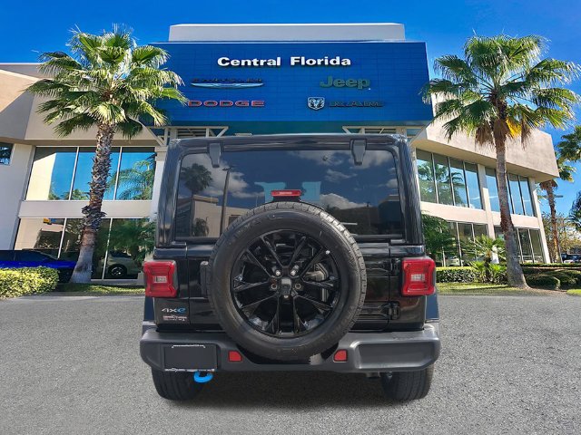 Used 2024 Jeep Wrangler Unlimited Sahara w/ Technology Group AWD/4WD image 6