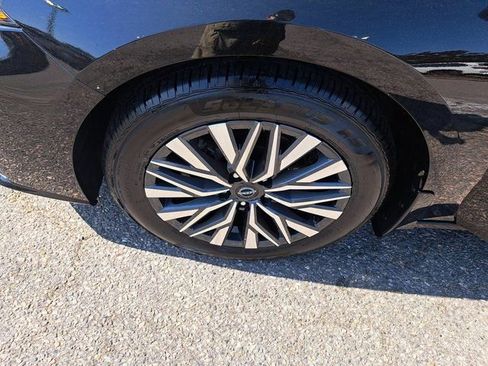Used 2024 Nissan Altima 2.5 SV FWD image 28