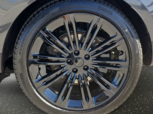 New 2026 Land Rover Range Rover SE image 35