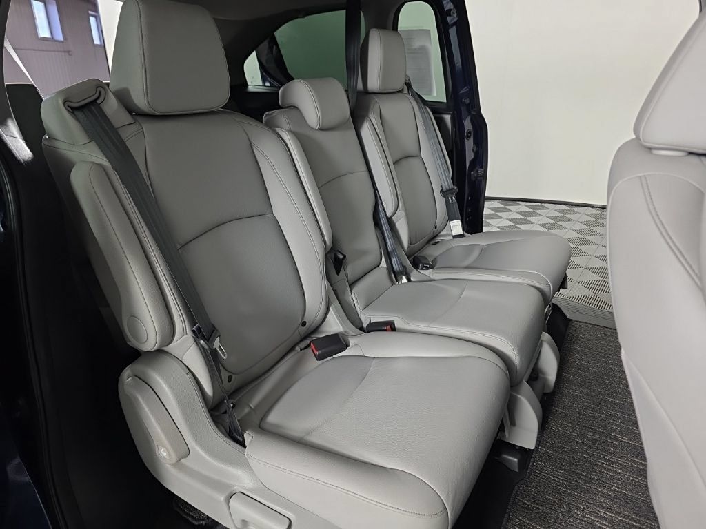 Used 2023 Honda Odyssey EX-L image 38