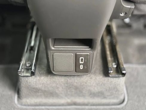 Used 2021 Buick Encore GX Preferred w/ Cold Weather Comfort Package FWD image 18