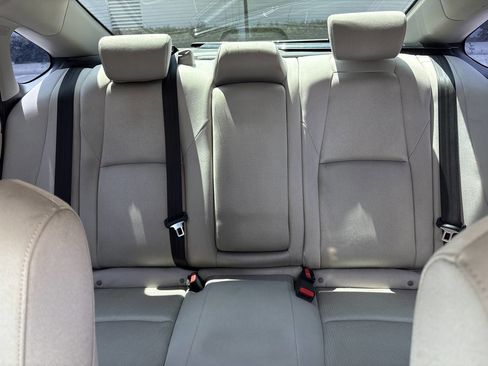 Used 2019 Honda Accord EX image 27