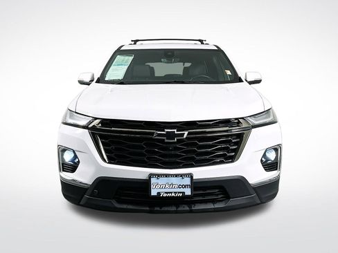 Used 2023 Chevrolet Traverse RS image 2