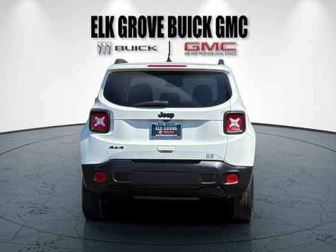 Used 2023 Jeep Renegade Latitude AWD/4WD image 5