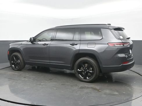 Used 2023 Jeep Grand Cherokee L Laredo AWD/4WD image 3