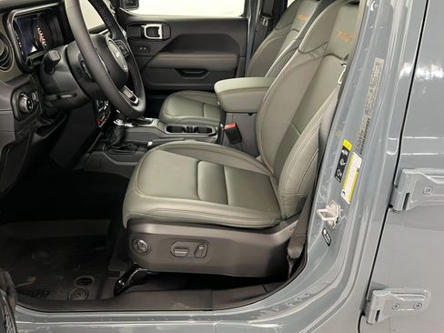 New 2025 Jeep Gladiator Mojave AWD/4WD image 17