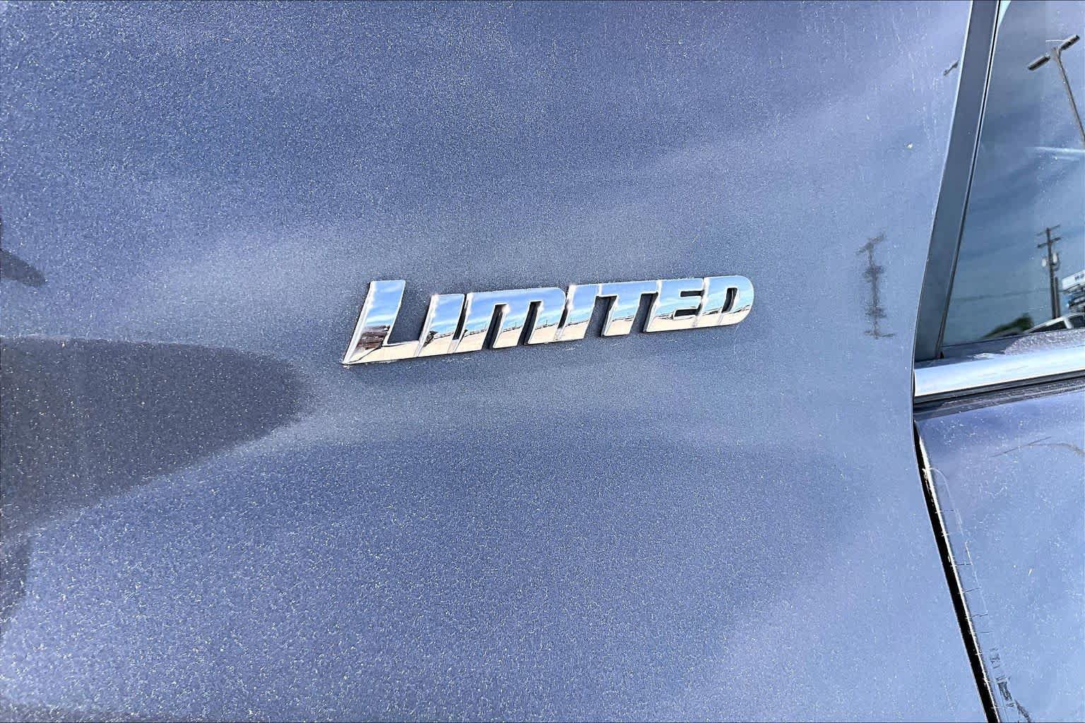 Used 2019 Toyota 4Runner Limited RWD image 18