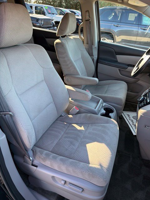 Used 2016 Honda Odyssey SE image 16