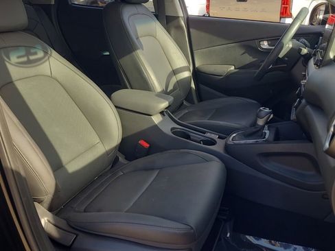 Used 2023 Hyundai Kona Limited image 18