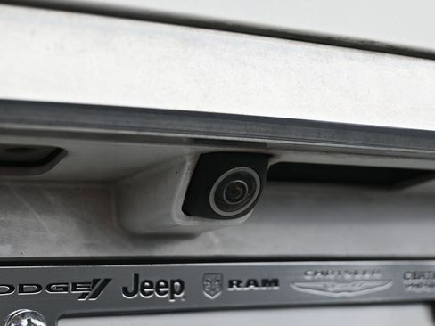 Used 2016 Kia Sedona SX Limited image 47