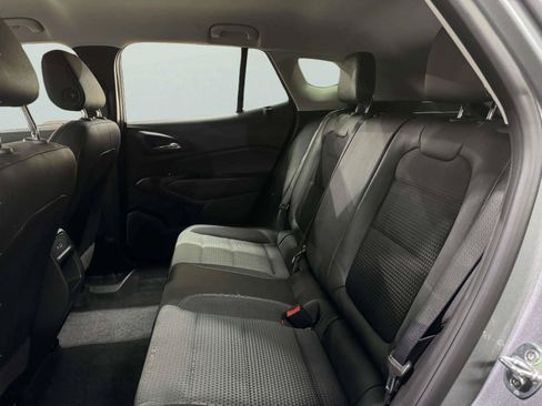 Used 2024 Chevrolet Trax LT w/ Driver Confidence Package FWD image 39