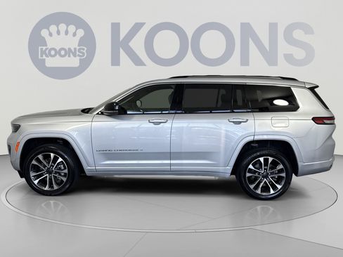 Used 2023 Jeep Grand Cherokee L Overland w/ Advanced Protech Group III AWD/4WD image 2