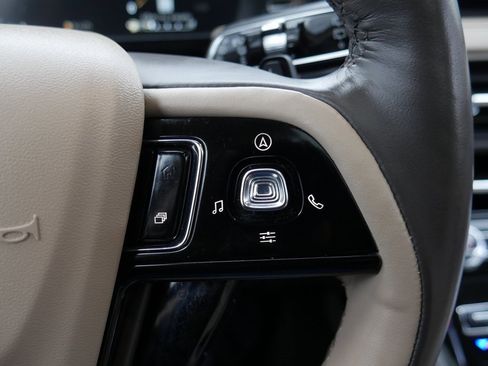 Used 2022 Lincoln Corsair Reserve w/ Equipment Group 201A image 13