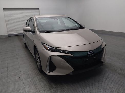Used 2018 Toyota Prius Prime Plus w/ Carpet Mat Package image 14