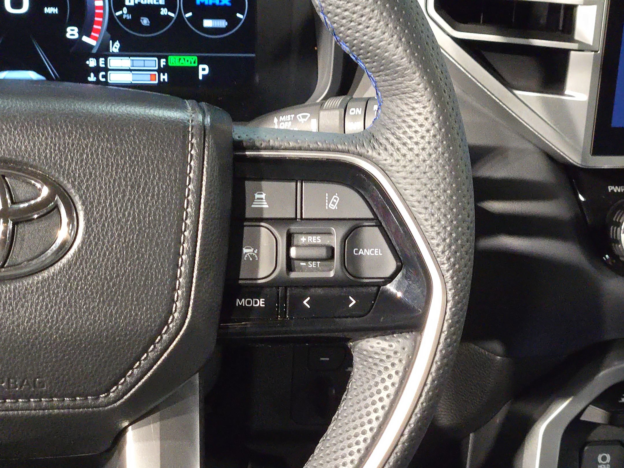 Certified 2025 Toyota Sequoia Platinum AWD/4WD image 29