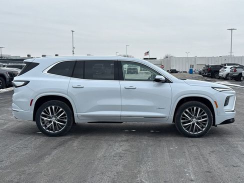 New 2026 Buick Enclave Avenir w/ Super Cruise Package AWD/4WD image 11