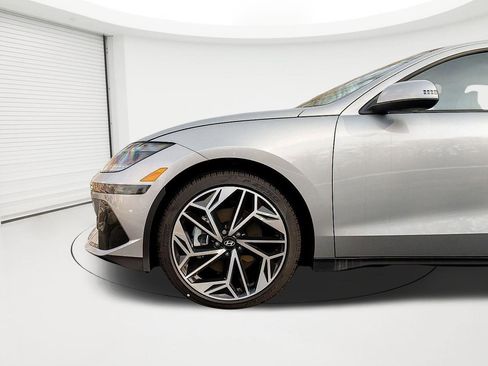 New 2024 Hyundai Ioniq 6 SEL image 3