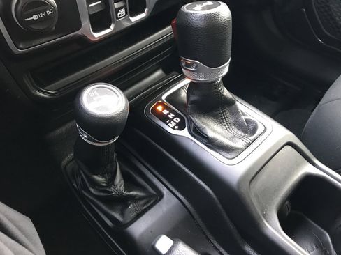 Used 2021 Jeep Wrangler Unlimited Sport image 42