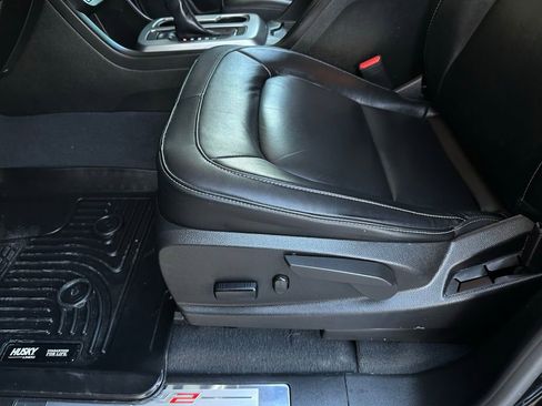 Used 2022 Chevrolet Colorado ZR2 image 12