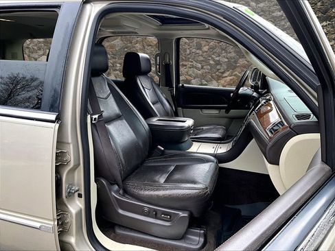 Used 2013 Cadillac Escalade Platinum image 6