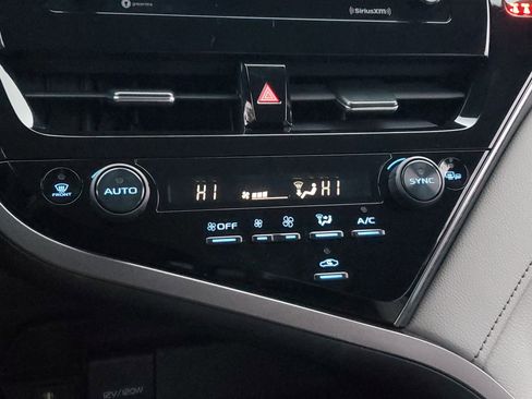 Used 2024 Toyota Camry SE image 25