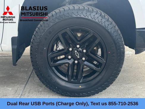 Used 2024 Chevrolet Silverado 1500 LT Trail Boss w/ Protection Package AWD/4WD image 16