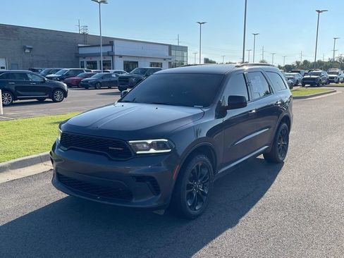 Used 2024 Dodge Durango GT w/ Blacktop Package AWD/4WD image 3