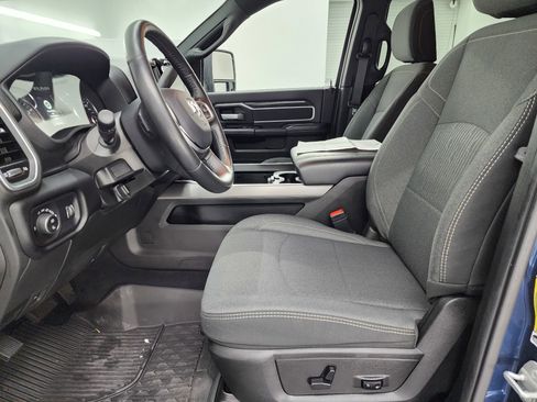 Used 2024 RAM 3500 Big Horn w/ Sport Appearance Package image 8