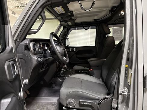 Used 2022 Jeep Wrangler Unlimited Sport AWD/4WD image 19