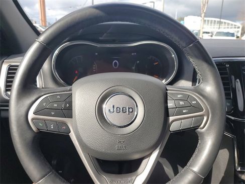 Used 2022 Jeep Grand Cherokee Limited image 17