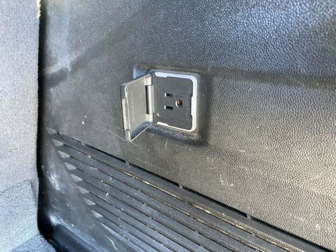 Certified 2025 Chevrolet Tahoe LS image 31