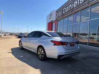 Used 2022 Nissan Altima 2.5 SV video 2