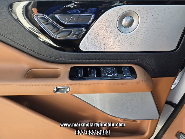 New 2027 Lincoln Aviator Black Label w/ Black Label Special Edition AWD/4WD image 23