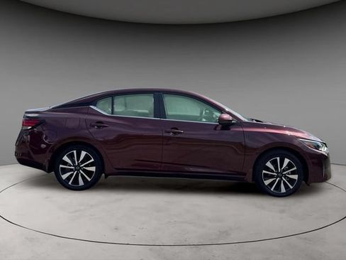 Certified 2025 Nissan Sentra SV w/ SV Premium Package FWD image 5