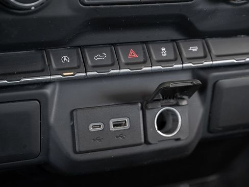 Used 2022 Chevrolet Silverado 1500 Custom w/ Safety Confidence Package RWD image 31