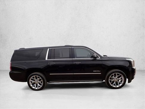Used 2019 GMC Yukon XL Denali AWD/4WD image 5