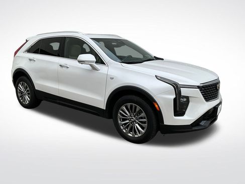 Certified 2024 Cadillac XT4 Premium Luxury w/ Active Safety Package image 9