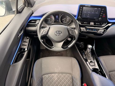 Used 2021 Toyota C-HR XLE FWD image 26