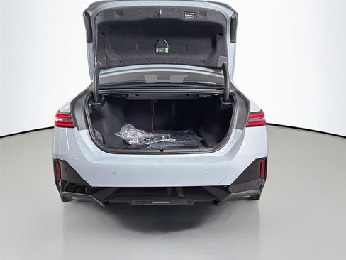 New 2027 BMW 530i RWD image 26