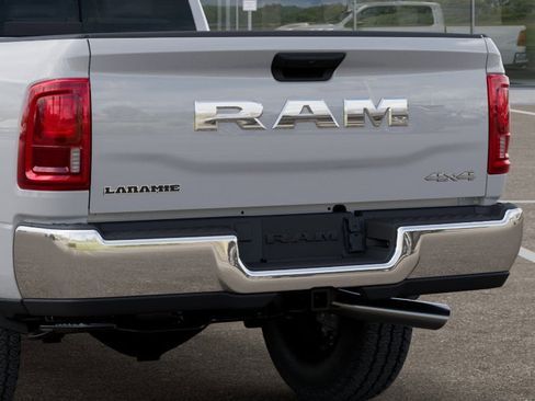 New 2026 RAM 2500 Laramie w/ Towing Technology Group AWD/4WD image 13